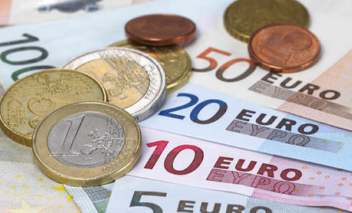 Euro pressured by political jitters