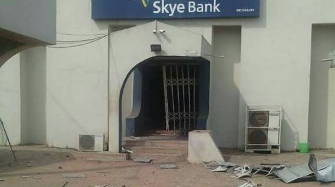 Two policemen shot dead as ‘robbers’ invade Ondo bank