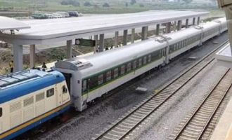 Rail project should run through all 36 states, says Buhari