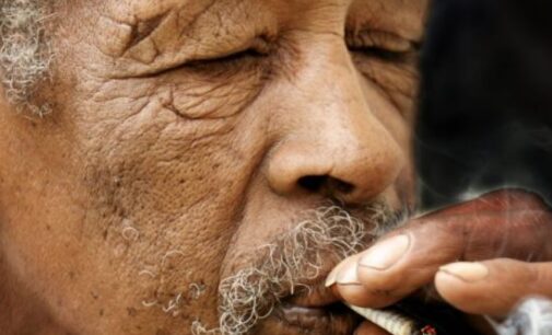 Study: Heavy drinking, smoking speed up ageing process