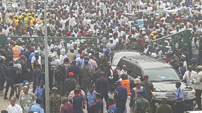Crowd overpowers security personnel at PDP convention
