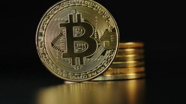 Invest in Bitcoin at your risk, CBN warns