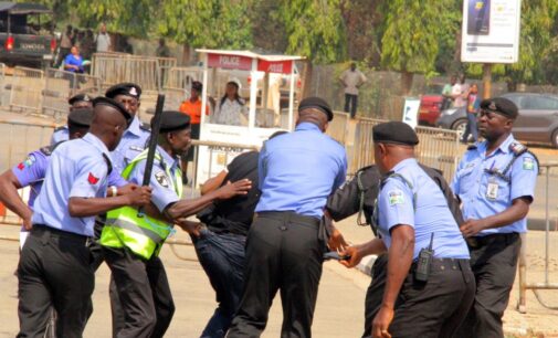 Gunshots as police block Shi’ites from n’assembly