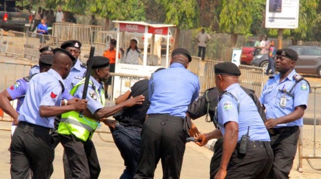 Gunshots as police block Shi’ites from n’assembly