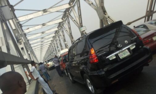 Travellers stranded as Delta shuts Niger bridge over LG election
