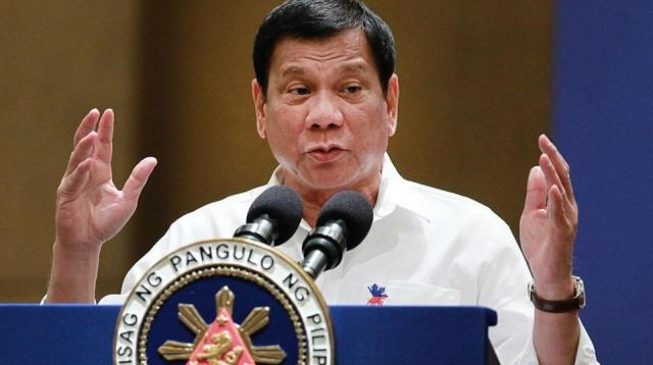 Philippines’ president asks military to shoot him if he extends his tenure