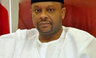 Ex-senator, thousands dump PDP for APC in Kano