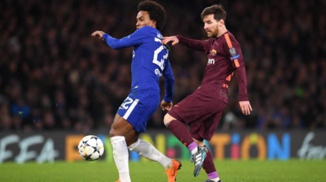 Barcelona hold Chelsea, Bayern hit five