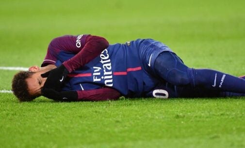 Injured Neymar fractures foot, set to miss Real Madrid clash