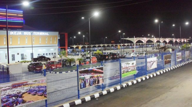 ‘Daura helipad’, ‘Ikeja bus stop’ — reactions as PDP mocks Buhari’s achievements on Twitter