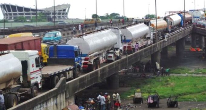 Lagos, military give truck drivers 48 hours to vacate bridges 