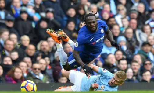 Moses’ Chelsea fall to dominant Manchester City