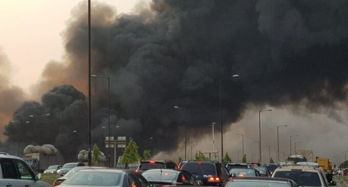 PHOTOS: Fire at dumpsite causes traffic lockdown in Lagos