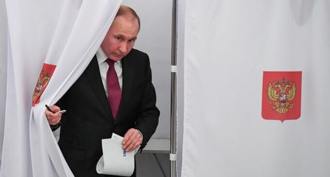 Putin wins fresh six-year term