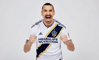 Ibrahimovic announces himself to Los Angeles Galaxy