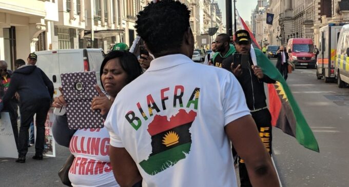 VIDEO: Biafra protesters at CHOGM ask Buhari to release Kanu