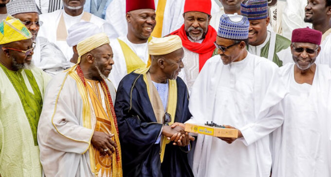 PHOTOS: Buhari hosts leaders of Tijjaniya sect at Aso Rock