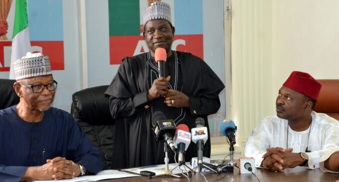Lalong, Banire, SGF on panel ‘to examine’ extension of Oyegun’s tenure