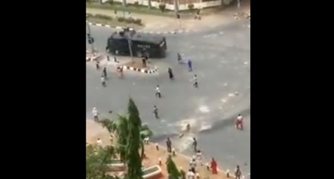 VIDEO: Police and Shi’ites clash in Abuja