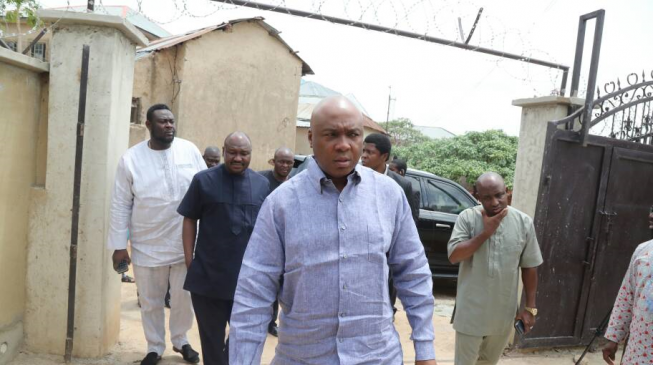 Govt Plans to Implicate Me, Using Some Thugs, Saraki Cries Out