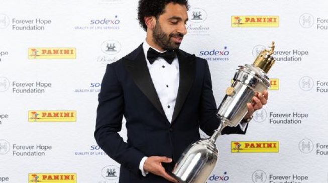 Liverpool’s Mo Salah wins PFA player of the year award