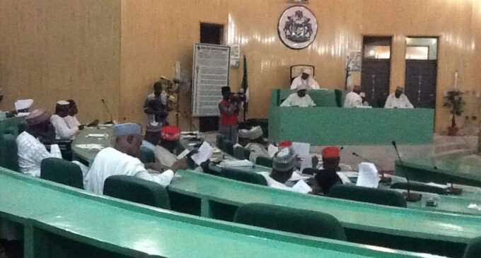 Kano assembly removes principal officers — despite police siege