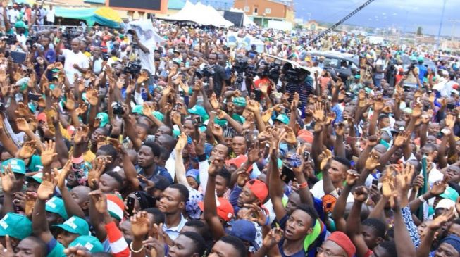 PHOTOS: Thousands storm PDP mega rally in Osun