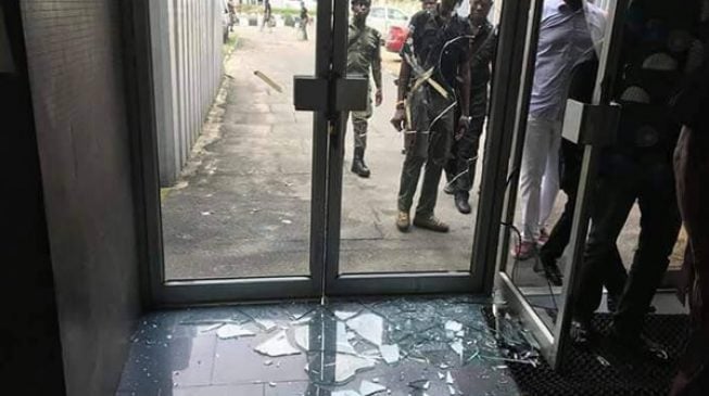 PHOTOS: The damage done by ‘thugs’ to Rivers court over APC crisis