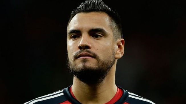 Argentina goalkeeper Romero out of World Cup after suffering knee injury