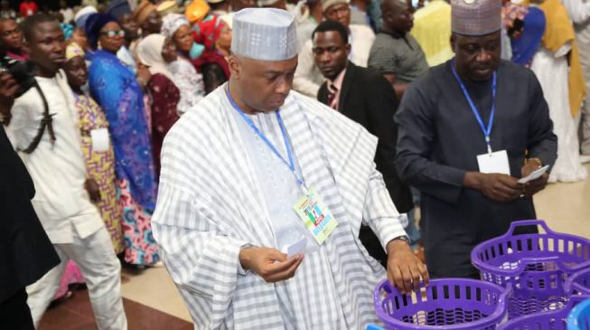Kwara APC crisis: Faction files suit against Saraki’s group