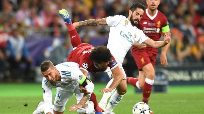 Egyptian lawyer files €1bn lawsuit against Ramos over Salah’s injury