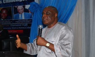 Oshiomhole’s only opponent withdraws from APC chairmanship race
