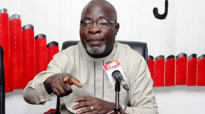 Oshiomhole licking his vomit, says PDP on ‘lose no sleep’ comment