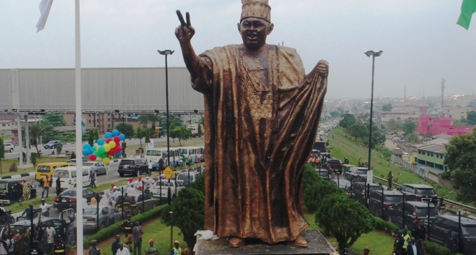 Ambode unveils 46-feet statue of Abiola in Lagos