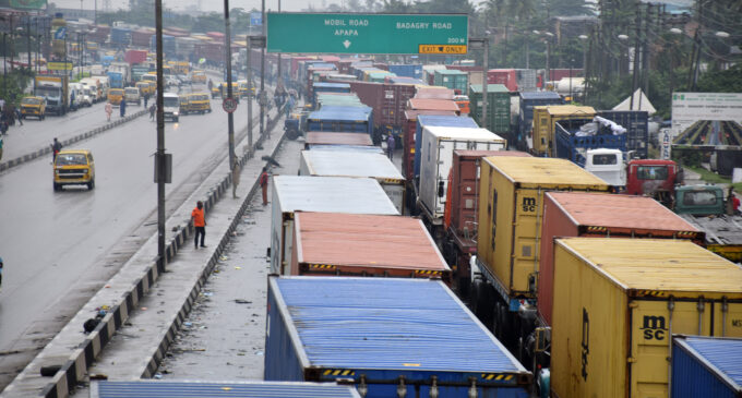 Report: It now costs as much as $4,000 to move goods from Apapa port to Lagos warehouses