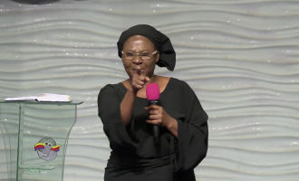 VIDEO: ‘Stop these killings in the name of Allah’ — Sarah Omakwu kneels in church to beg Buhari