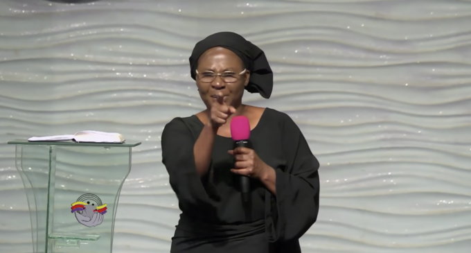 VIDEO: ‘Stop these killings in the name of Allah’ — Sarah Omakwu kneels in church to beg Buhari