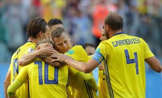 VIDEO: Lone goal takes Sweden to quarter-finals