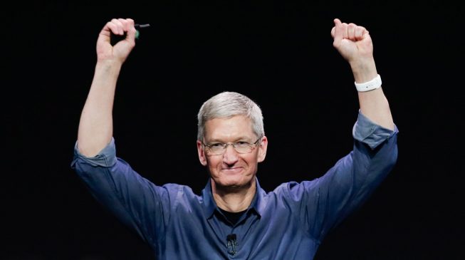 Apple’s market value hits $1trn — first US company to attain such height