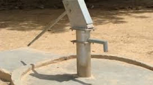 EXTRA: Politician dismantles boreholes after losing election, asks residents to look elsewhere for water