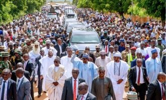 Why Buhari’s ‘800m walk’ makes both his health and age legitimate campaign issues