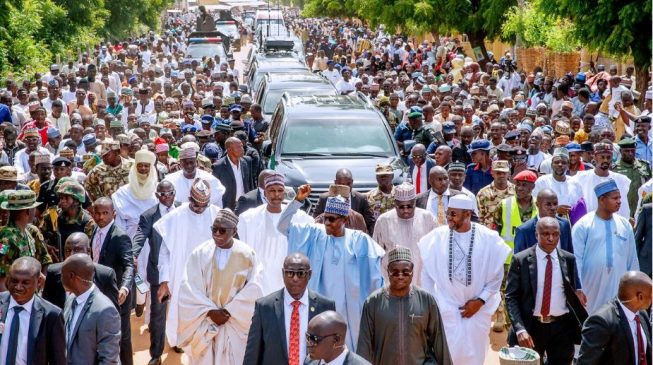 Why Buhari’s ‘800m walk’ makes both his health and age legitimate campaign issues