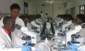 Lecturers who are not doctors ‘should no longer’ teach medical students