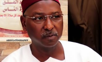 10 aides of Ganduje resign to join ex-deputy gov at PDP