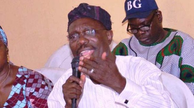 Lagos PDP chairman defects to APC with over ‘10,000 members’