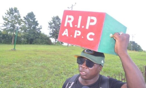Buhari’s former supporter begins ‘trek from Lagos to Abuja’, says APC is dead