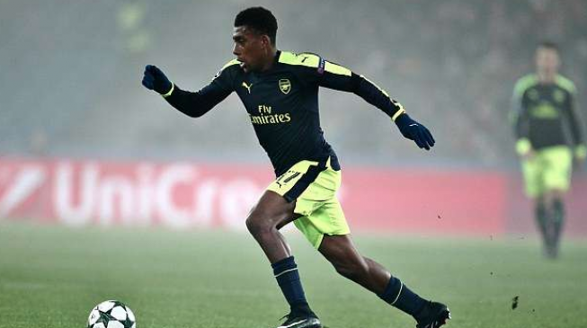Iwobi commits future to Arsenal, signs long-term deal