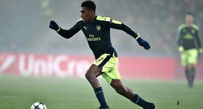 Iwobi commits future to Arsenal, signs long-term deal