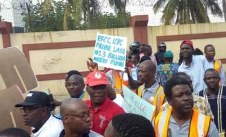 ASUU members storm Ambode’s office over crisis in LASU