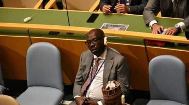 EXTRA: Edo governor dozes off as Buhari delivers speech at UN